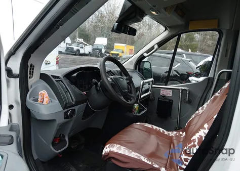 2017 Ford Transit-350 z USA, uszkodzony, nr VIN 1FTBW2XM2HKA11738